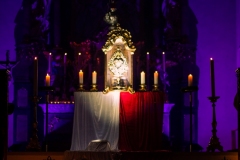 Eucharistische Anbetung bei der Nacht der Lichter