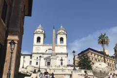 Spanische Treppe mit der Kirche "Trinita dei Monti"